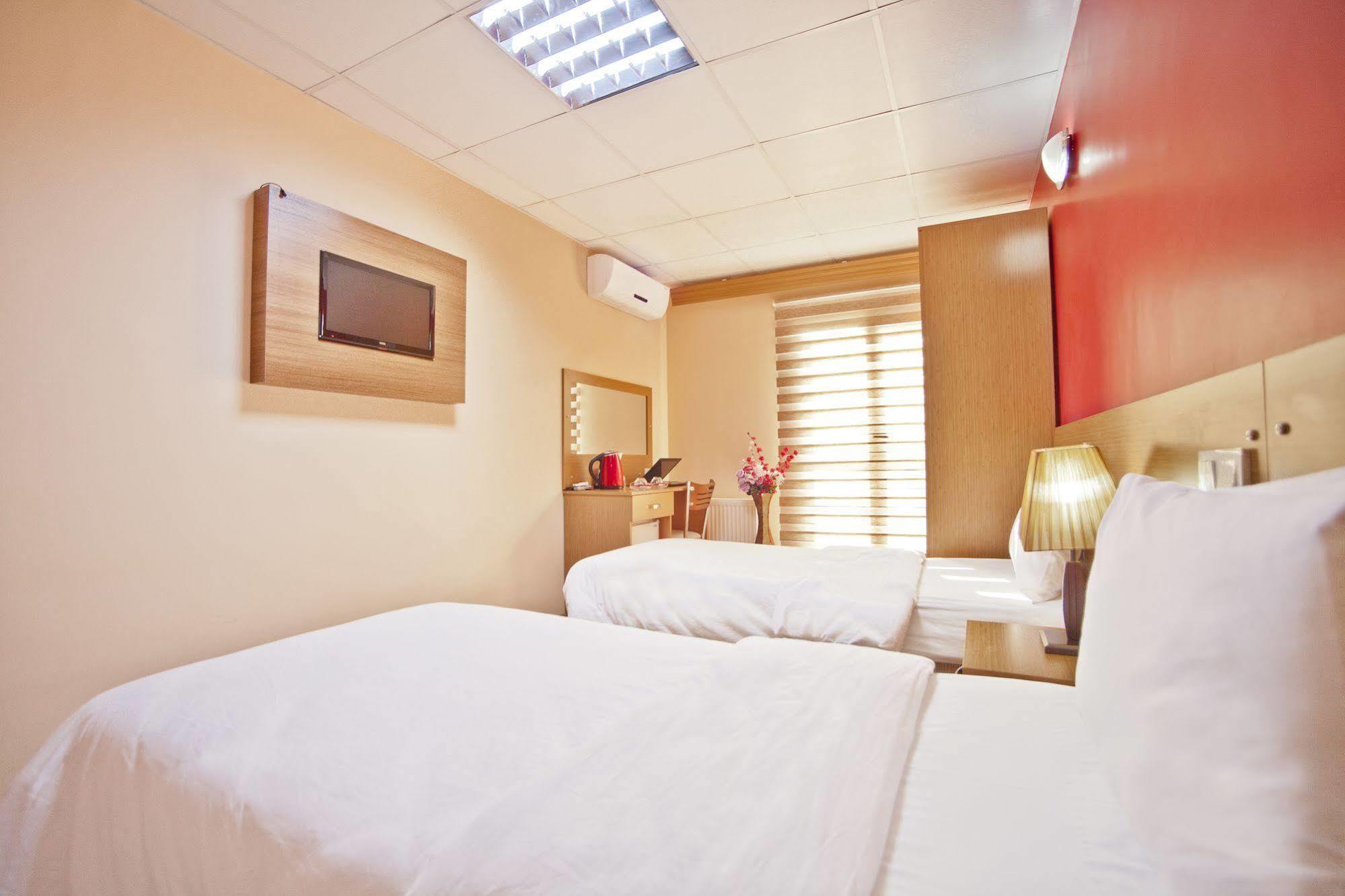 Avcilar Vizyon Hotel Provincia di Provincia di Istanbul Esterno foto
